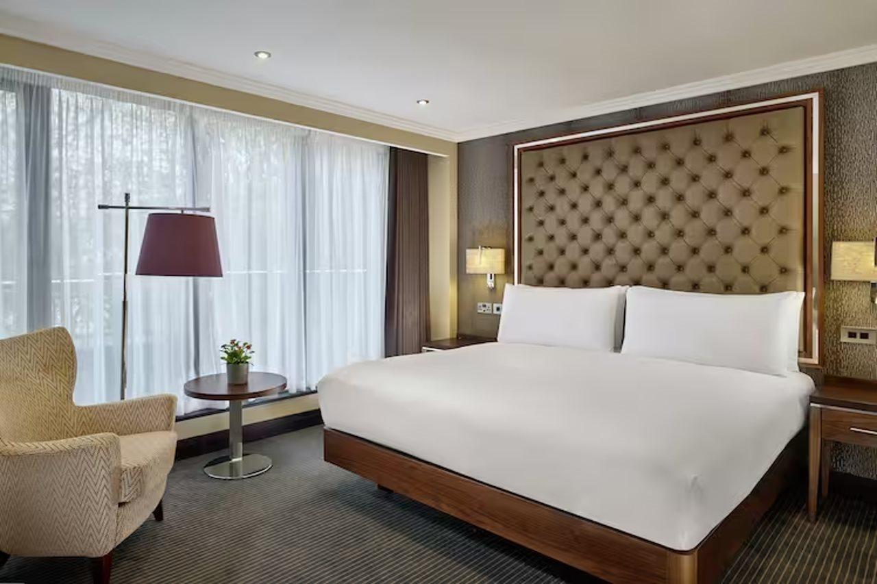 Doubletree By Hilton London - West End Hotel Exterior photo