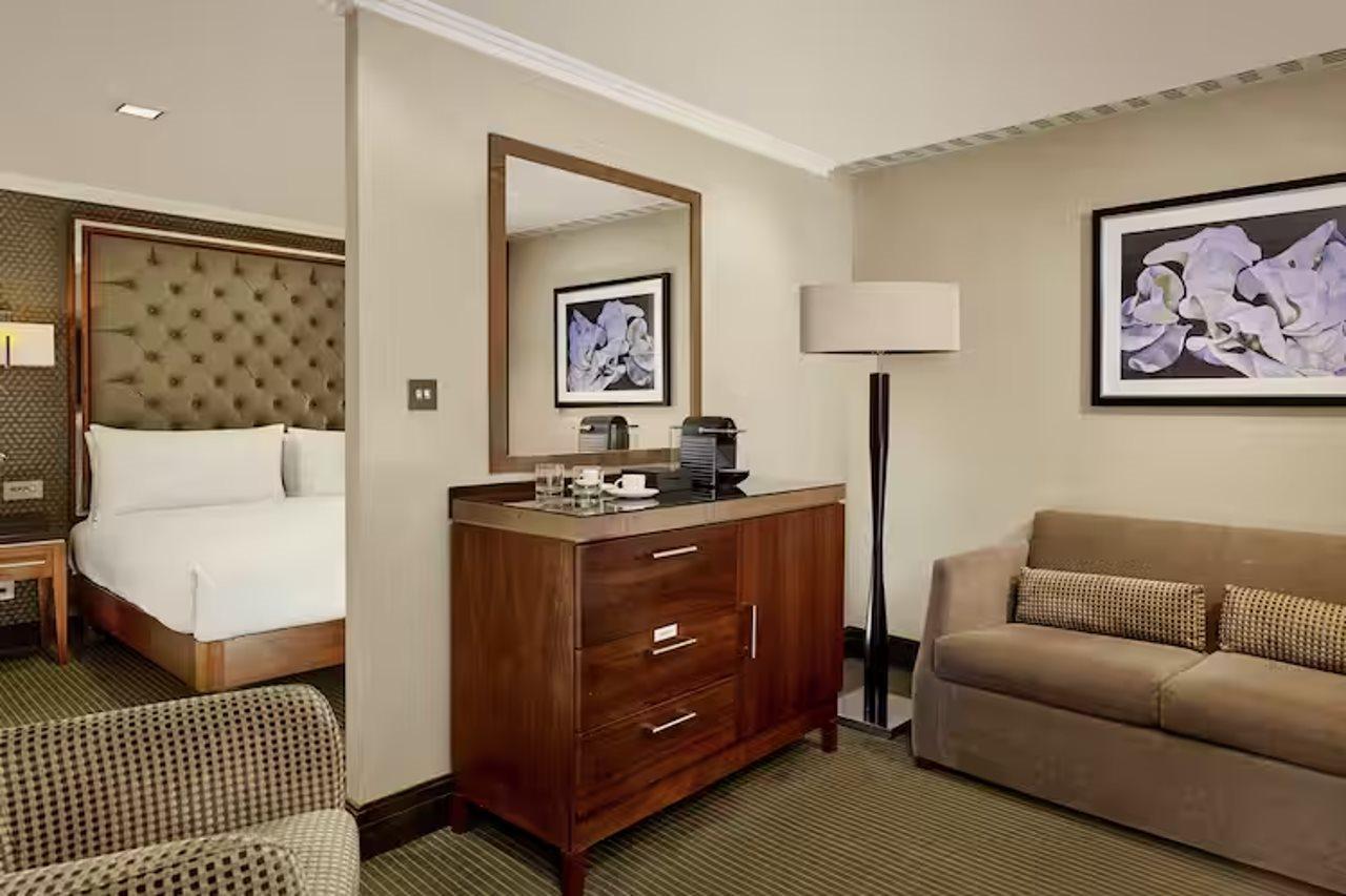 Doubletree By Hilton London - West End Hotel Exterior photo