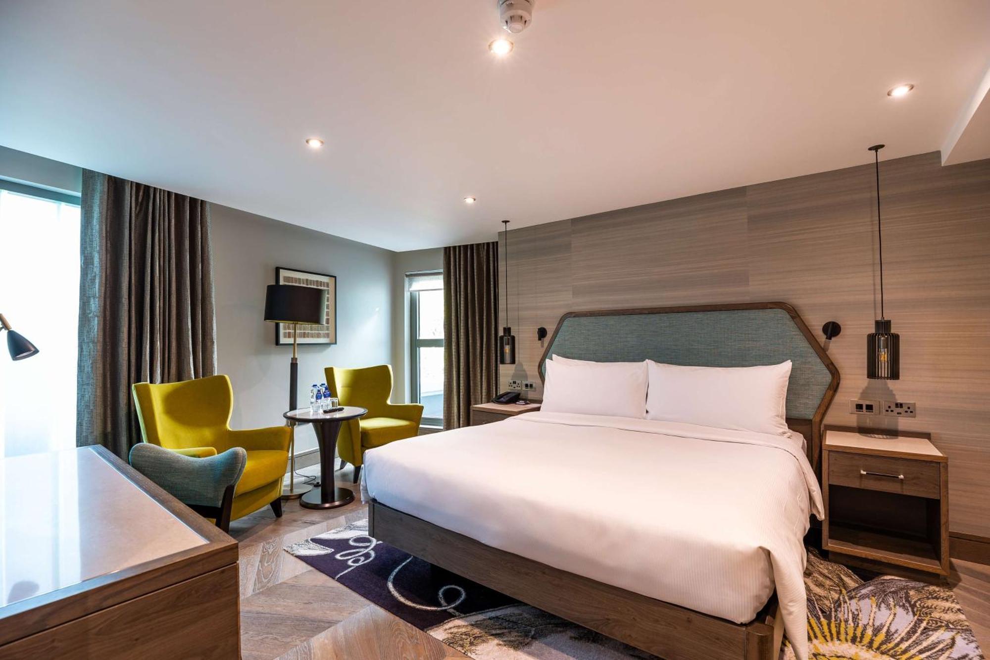 Doubletree By Hilton London - West End Hotel Exterior photo