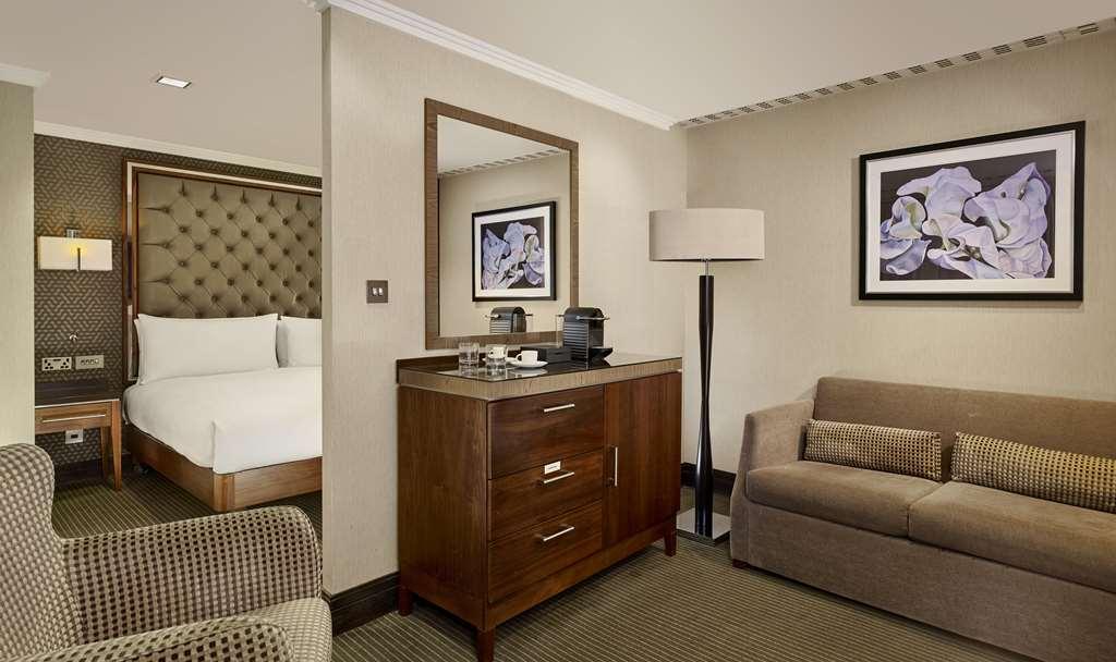 Doubletree By Hilton London - West End Hotel Room photo